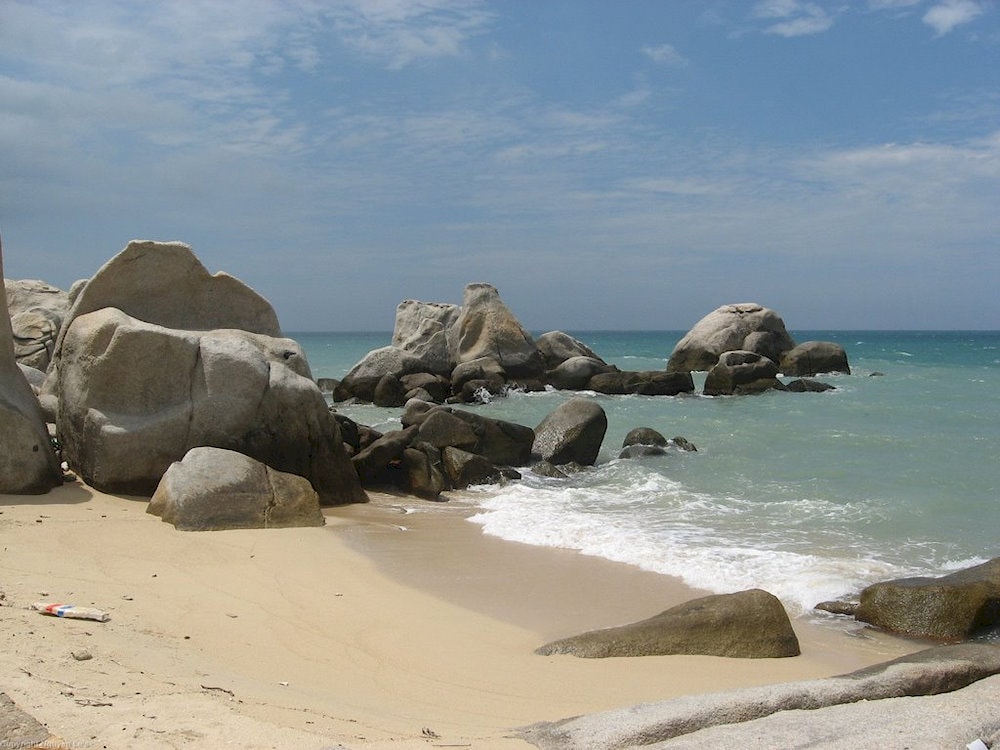 Bãi biển Thuận Quý